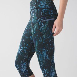 Lululemon Athletica Run: Top Speed Crop *Full-On Luxtreme